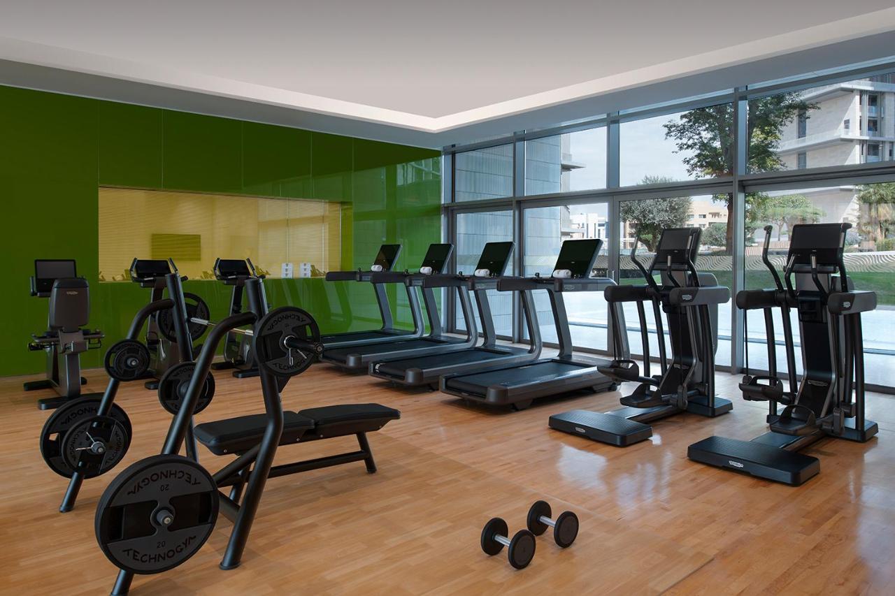Banyan Tree Doha At La Cigale Mushaireb Екстериор снимка The gym at the hotel