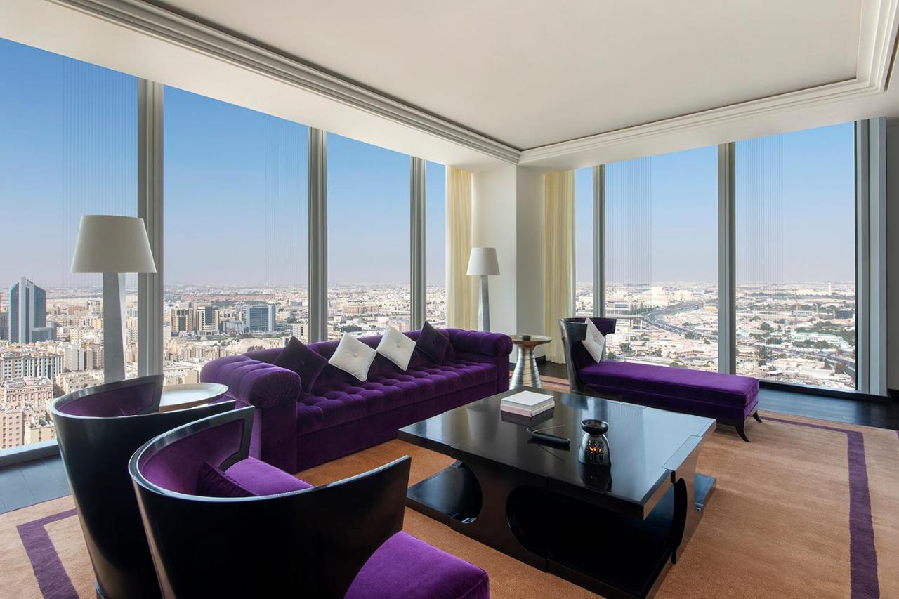 Banyan Tree Doha At La Cigale Mushaireb Екстериор снимка A suite at the Ritz-Carlton, Riyadh